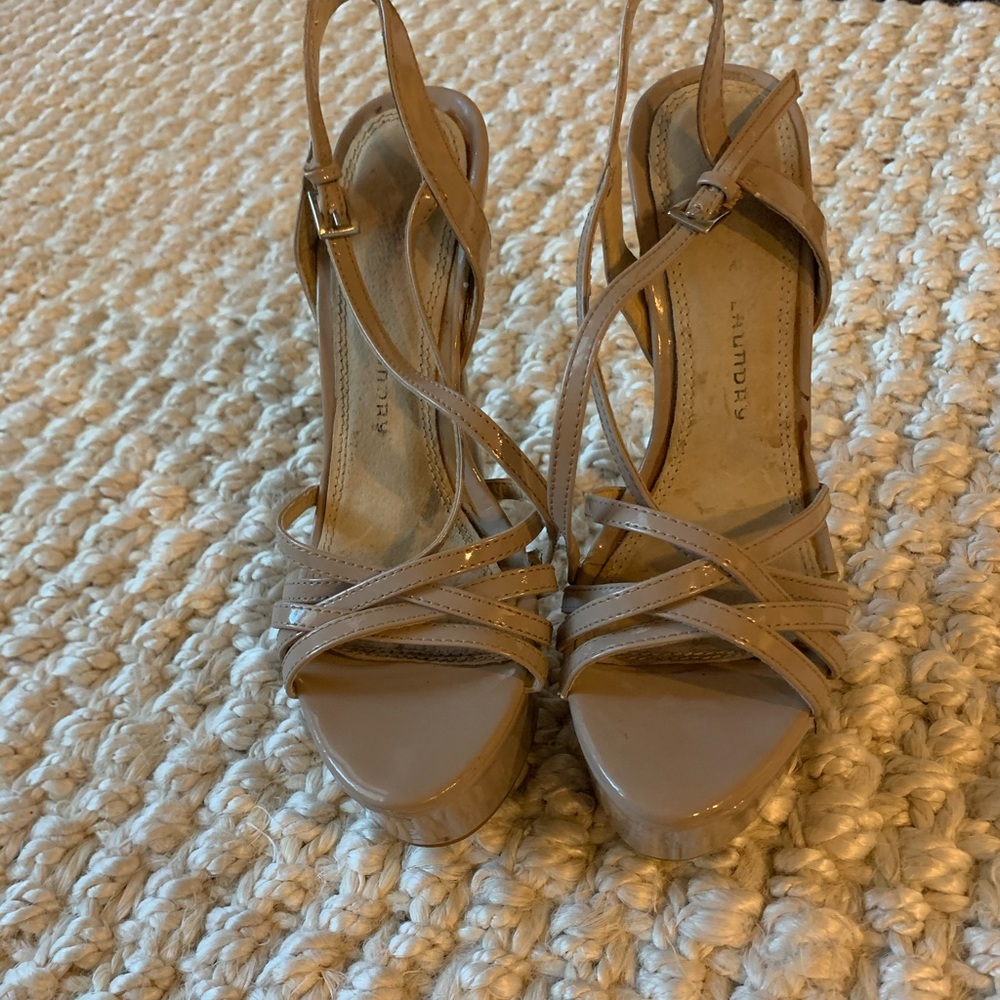 Chinese laundry tippy top platform heel